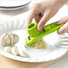 1 Pack Mini Garlic Grinder Creative Garlic Press Kitchen Garlic Mash Manual Garlic Mashing Green Kitchen Gadgets